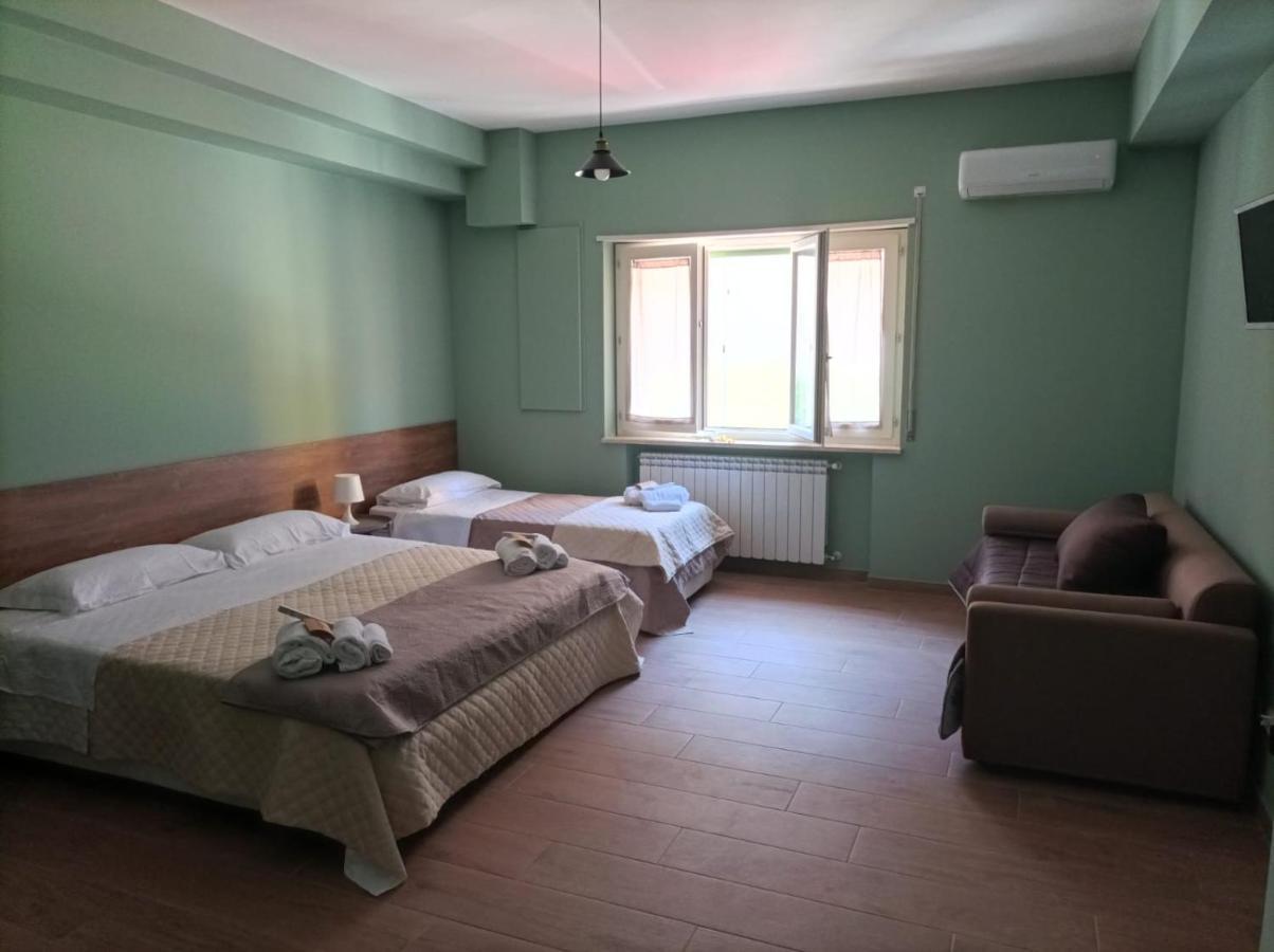 Incastro B&B In クロトーネ エクステリア 写真