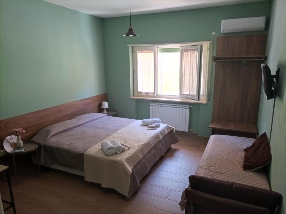 Incastro B&B In クロトーネ エクステリア 写真