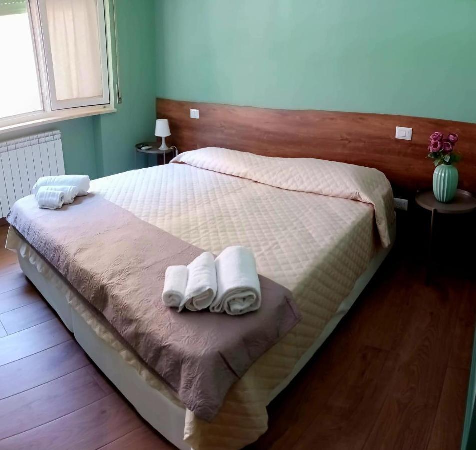 Incastro B&B In クロトーネ エクステリア 写真