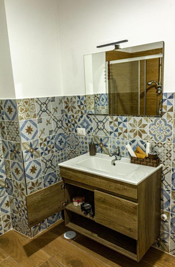 Incastro B&B In クロトーネ エクステリア 写真
